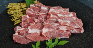 【ラム通販】特上ラム 肩ロース炒めもの用スライス 200g