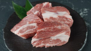 【ラム通販】特上ラム 肩ロースステーキ用　150g×4枚　600g