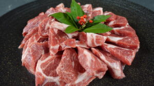 【ラム通販】特上ラム肩ロース焼肉・BBQ用 400g